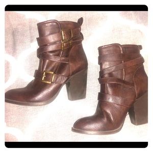 Just Fab ankle boots